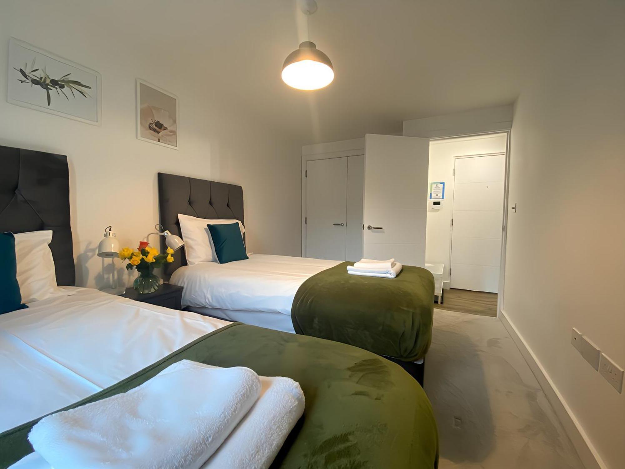 Cambridge Stays Riverside Apart Hotel With 2Br Flats At The City Centre-Parking-Balcony Εξωτερικό φωτογραφία