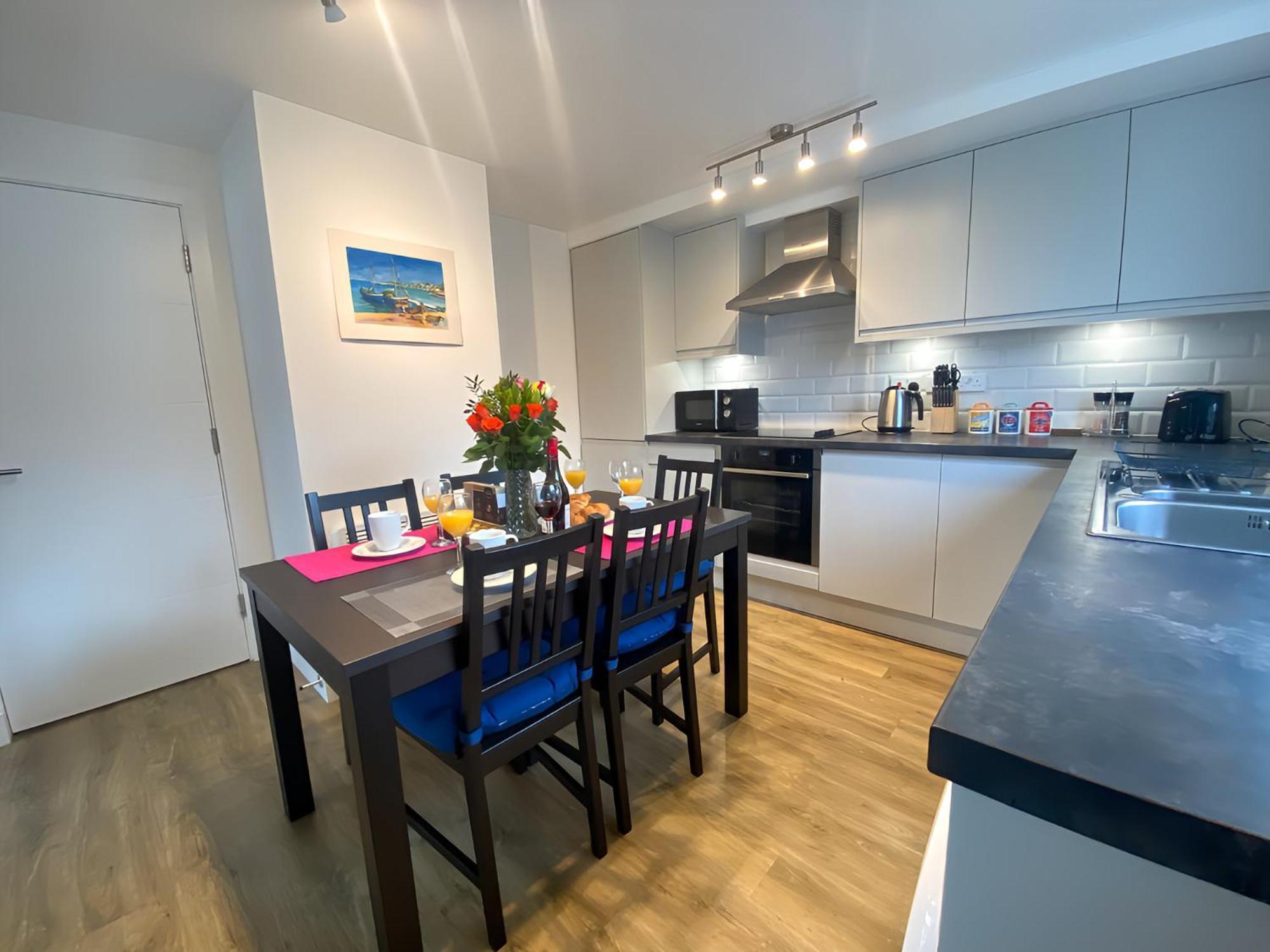 Cambridge Stays Riverside Apart Hotel With 2Br Flats At The City Centre-Parking-Balcony Εξωτερικό φωτογραφία
